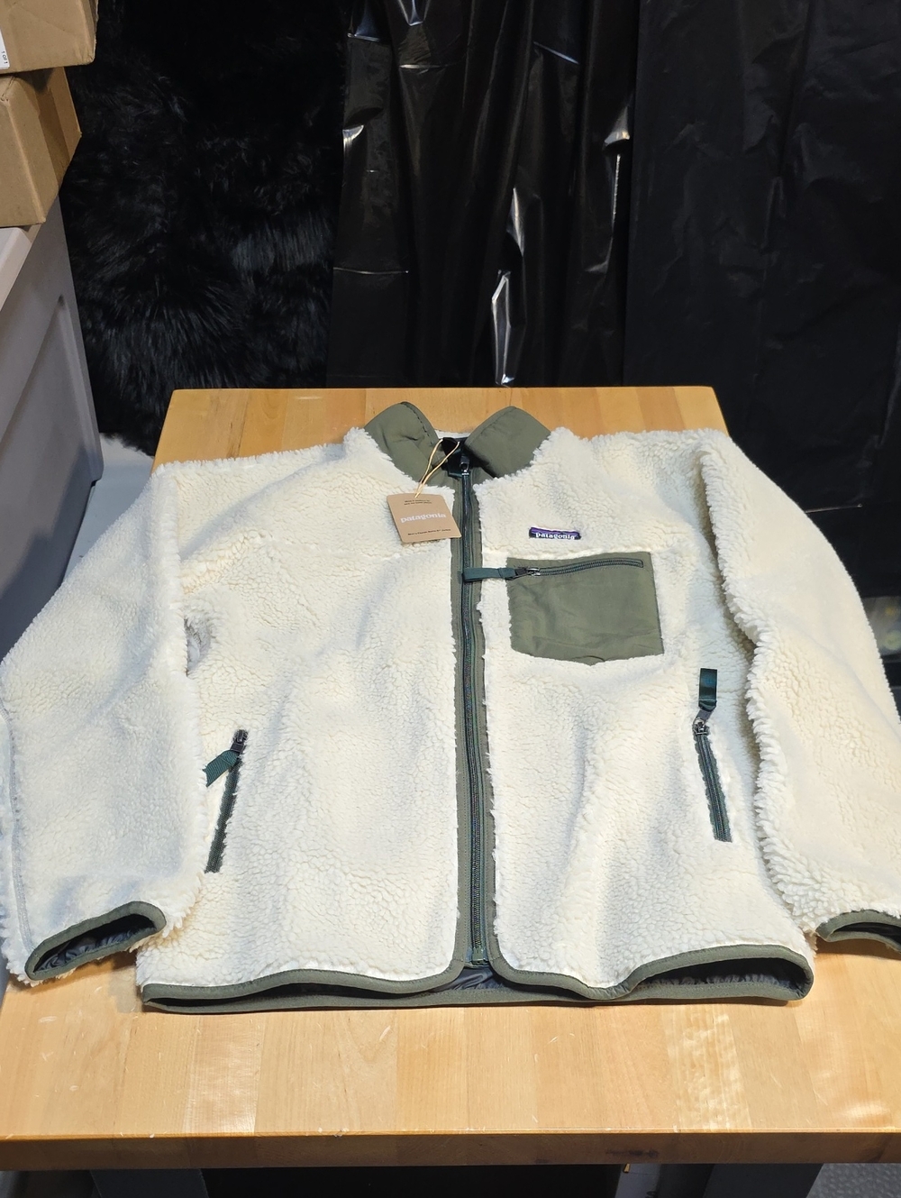 Patagonia Mems Cream Sherpa Jacket with Olive Trim